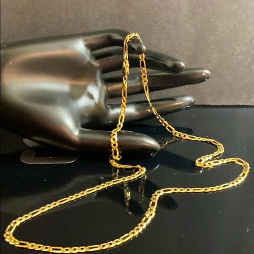 Solid 14K Gold Italy 24” Figaro Chain